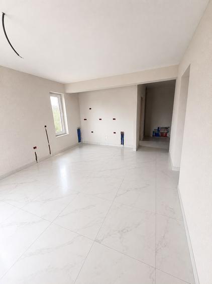 Apartament cu 2 camere decomandat în Chișoda
