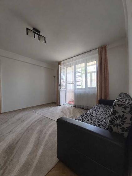 Apartament cu 2 camere nedecomandat în Central