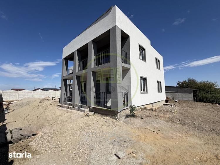 Casă cu 5 camere cu Teren 240 Mp în Lascăr Catargiu