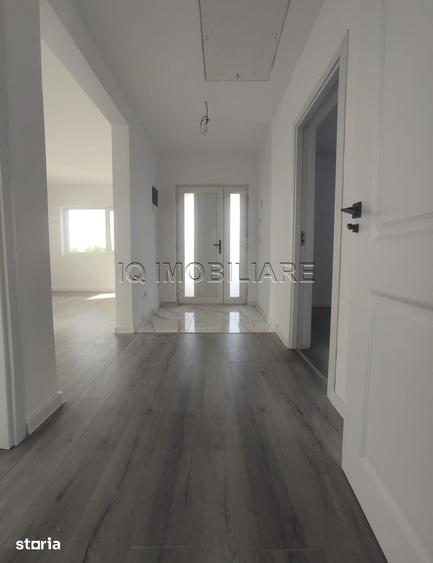 Casă cu 3 camere cu Teren 400 Mp în Miroslava
