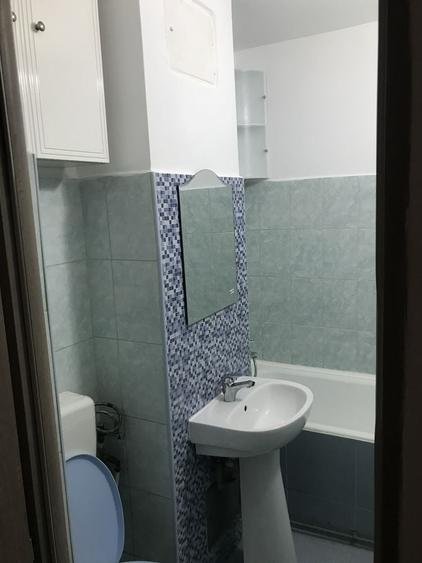 Garsonieră decomandată în Gorjului