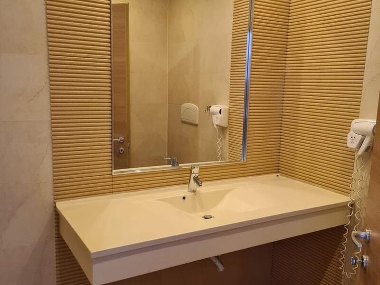 Apartament cu 2 camere semidecomandat în Splaiul Unirii