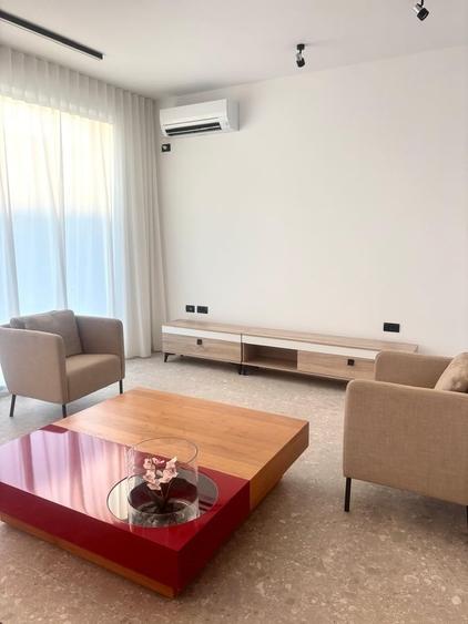Casă cu 4 camere cu Teren 300 Mp în Tunari