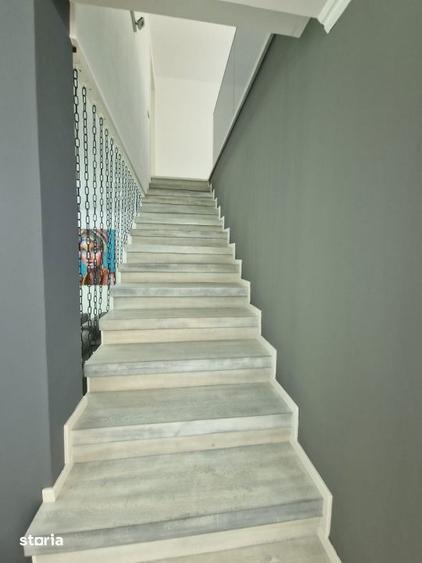 Casă cu 3 camere cu Canalizare în Gura Râului