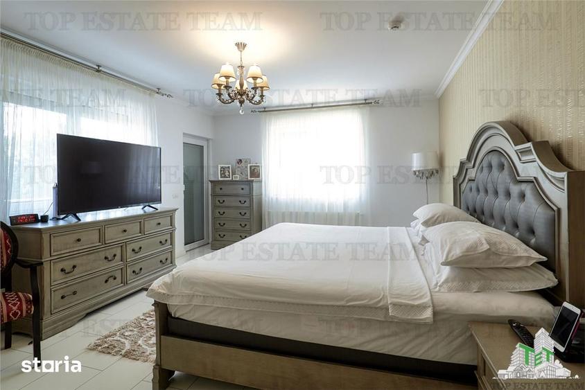 Casă cu 10 camere cu Teren 530 Mp în Agigea