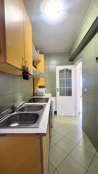 Apartament cu 3 camere nedecomandat, mobilat în Răcădău
