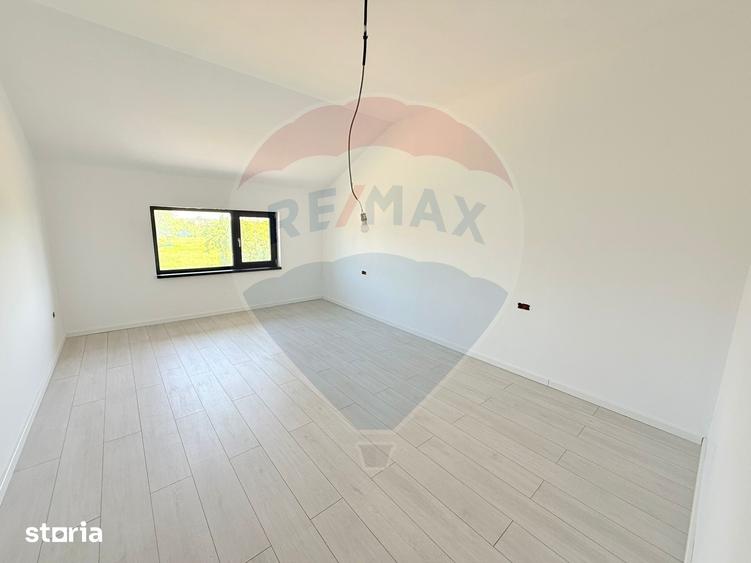 Casă cu 5 camere cu Teren 578 Mp în Cornetu