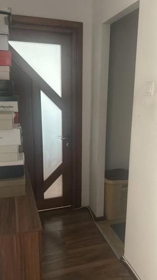Casă individuală cu 6 camere cu Canalizare în Cârcea