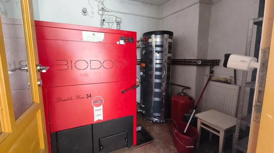 Casă cu Teren 3461 Mp în Ilia