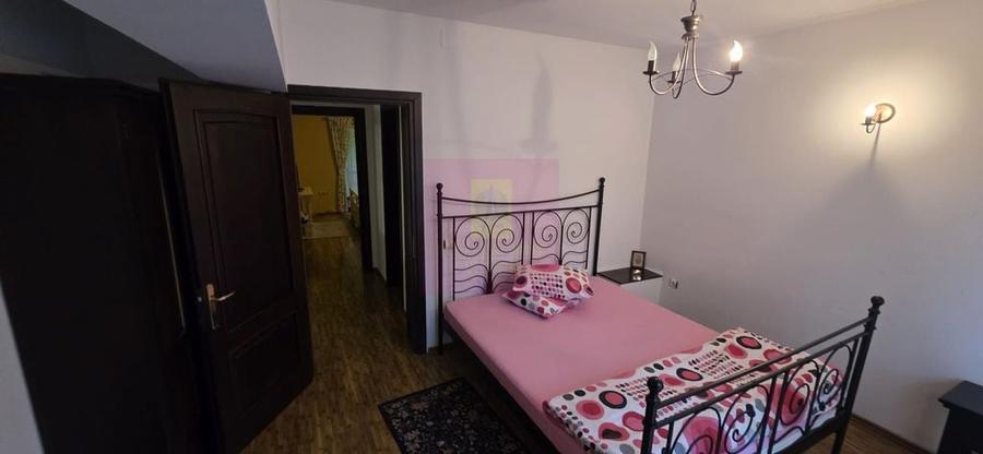 Casă cu 5 camere cu Teren 500 Mp în Central