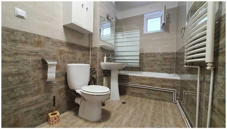 Apartament cu 4 camere decomandat în Zorilor