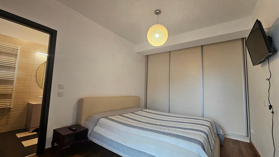 Penthouse cu 3 camere semidecomandat, mobilat în Vatra Luminoasă