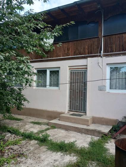 Casă cu 3 camere cu Teren 950 Mp în Hăbud