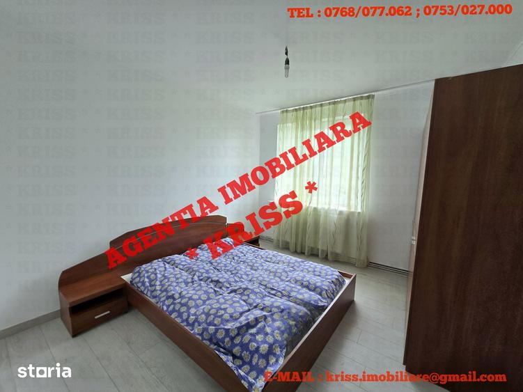 Apartament cu 2 camere semidecomandat în Craiovei