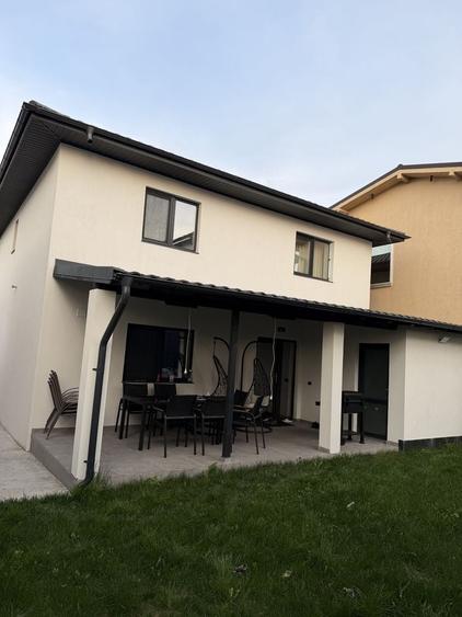 Casă cu 4 camere în Agigea