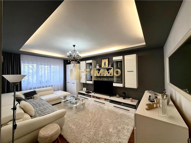 Apartament cu 3 camere semidecomandat, mobilat în Obcini