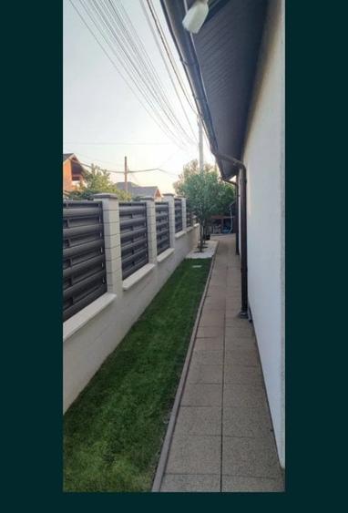 Casă individuală cu 4 camere cu Canalizare în Malu Mare