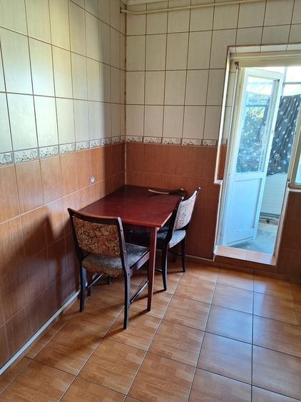 Apartament cu 3 camere decomandat în Militari