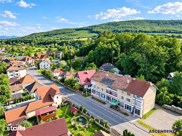 Apartament cu 3 camere decomandat în Malnaș