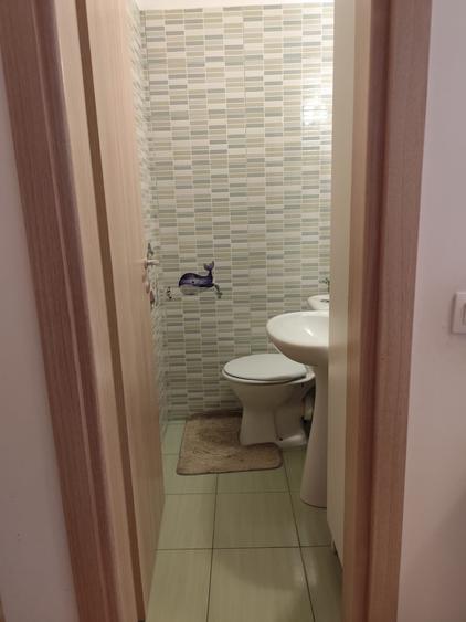 Apartament cu 3 camere semidecomandat în Drumul Taberei
