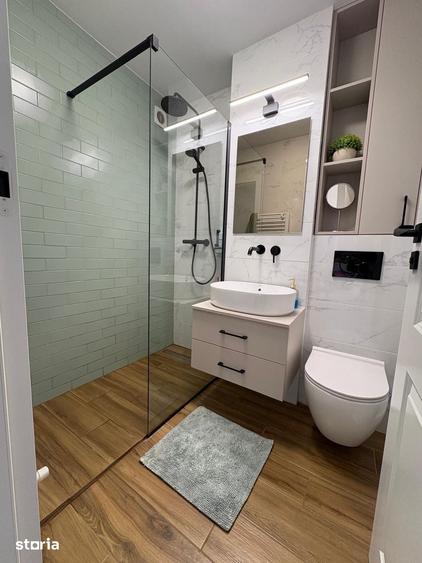 Apartament cu 4 camere în Plopilor
