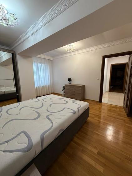 Apartament cu 4 camere decomandat, mobilat în Pantelimon