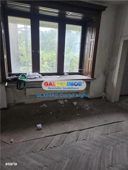 Spațiu comercial, de 1,050 mp, în Central