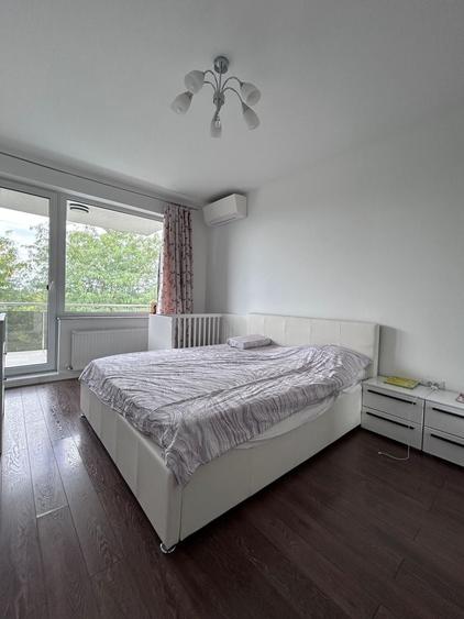Apartament cu 3 camere, mobilat în Central
