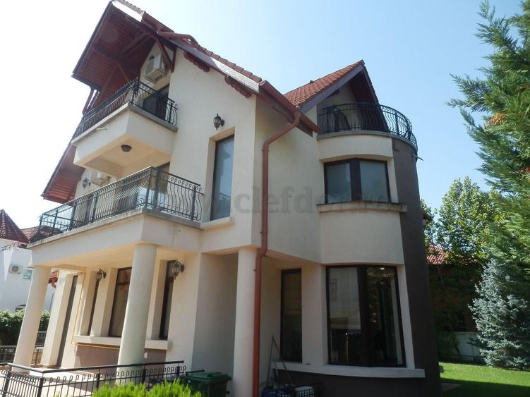 Vilă cu 6 camere in zona Iancu Nicolae - 13