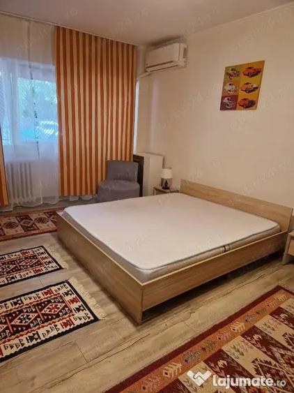 Garsonieră decomandată în Central