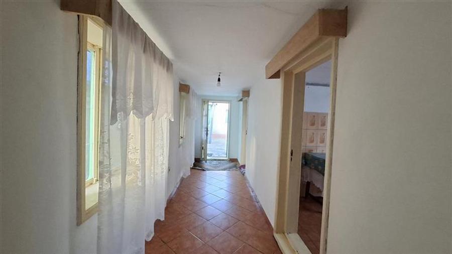 Casă individuală cu 6 camere cu Teren 3118 Mp în Măicănești