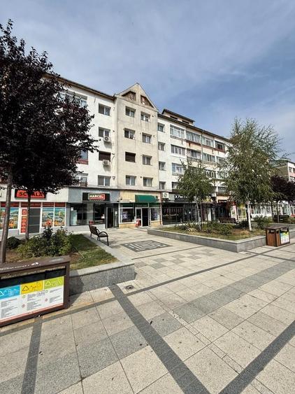 Spațiu comercial, de 60 mp, în Central