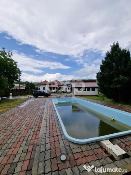 Casă cu 4 camere cu Teren 1200 Mp în Răzvad