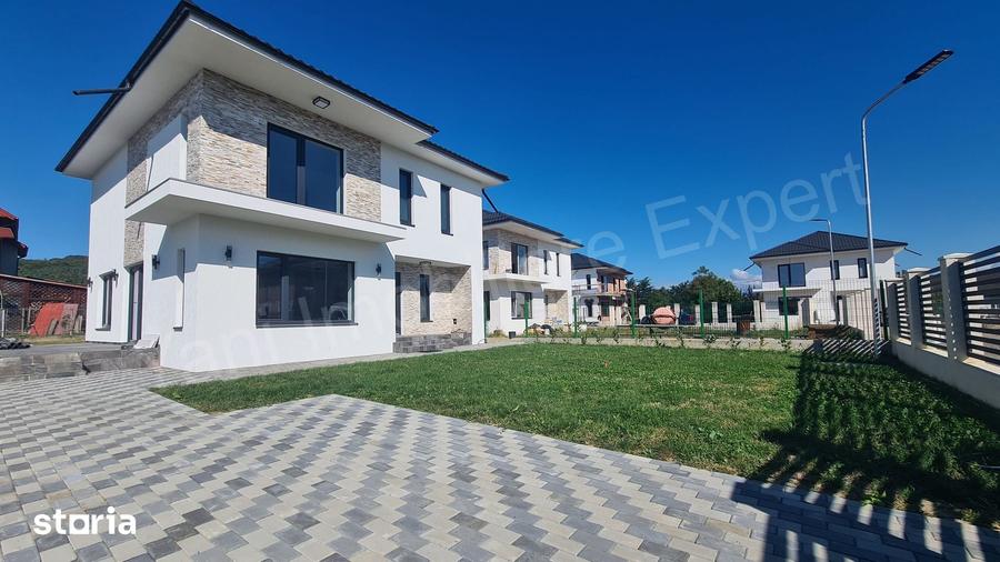 Casă cu 4 camere cu Teren 288 Mp în Curtea de Argeș