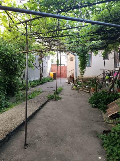 Casă cu 3 camere în Central