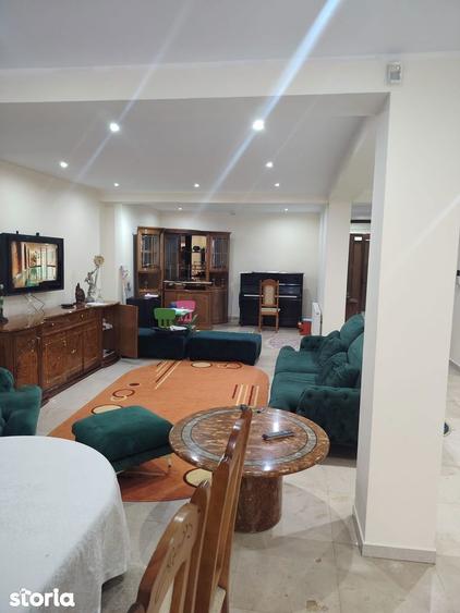 Casă cu 6 camere cu Teren 246 Mp în Colentina