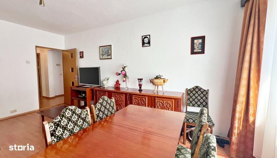 Apartament cu 2 camere decomandat în Ștrand