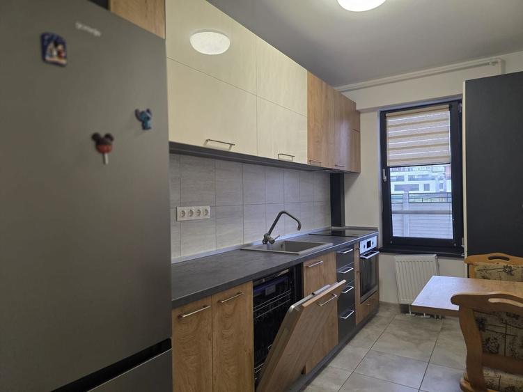 Apartament cu 3 camere decomandat, mobilat în Pipera
