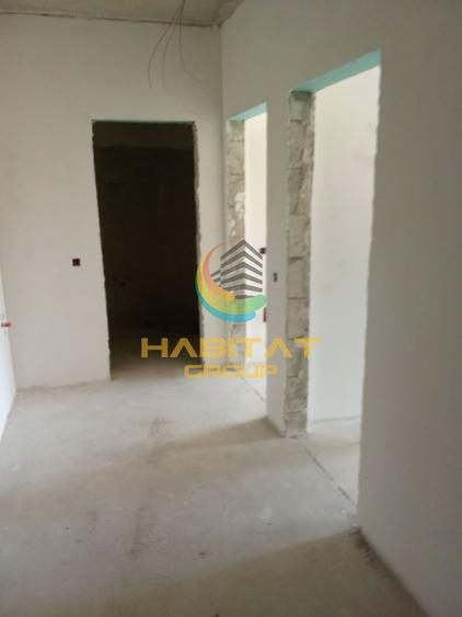Apartament cu 3 camere semidecomandat în Vest