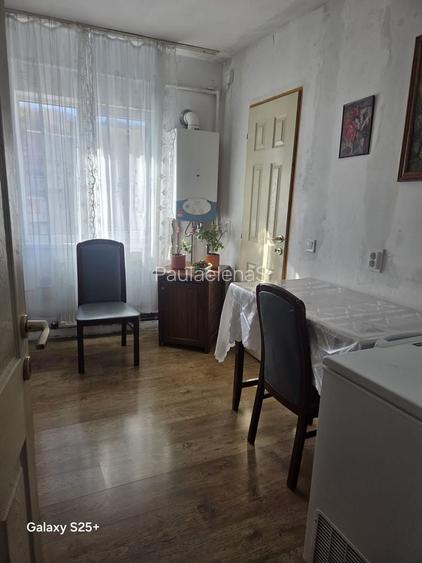 Apartament cu 3 camere complet decomandat situat in Iscroni (Hunedoara)