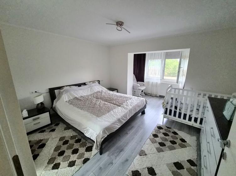 Apartament cu 4 camere decomandat în Lunca Apei