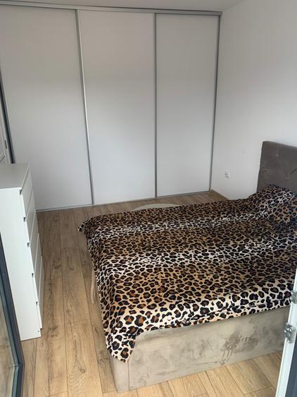 Apartament cu 2 camere semidecomandat în Florești