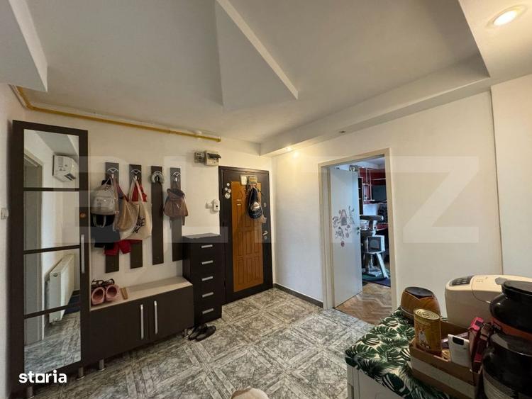 Apartament de vanzare, cu 3 camere decomandat, 61 mp, zona Progresul - 5