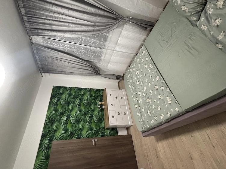 Apartament cu 3 camere decomandat în Republicii