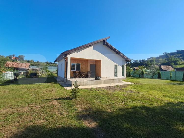 Casă cu 3 camere cu Teren 841 Mp în Ceuaș