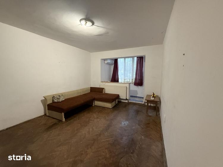 Apartament cu 2 camere nedecomandat în Girocului