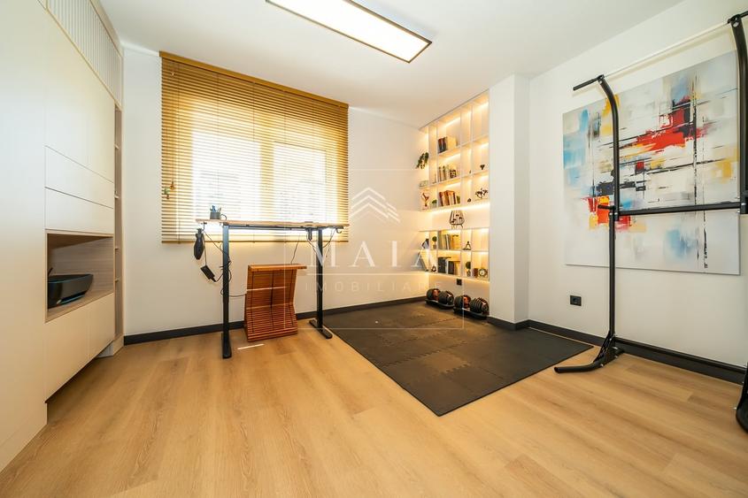 Apartament cu 4 camere decomandat în Mihai Viteazul