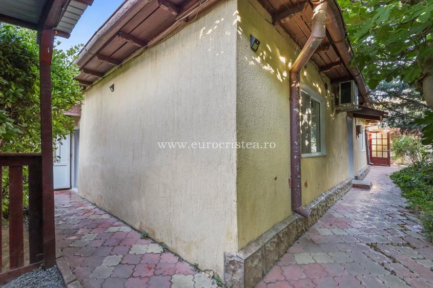 Casă cu 4 camere cu Teren 656 Mp în Central