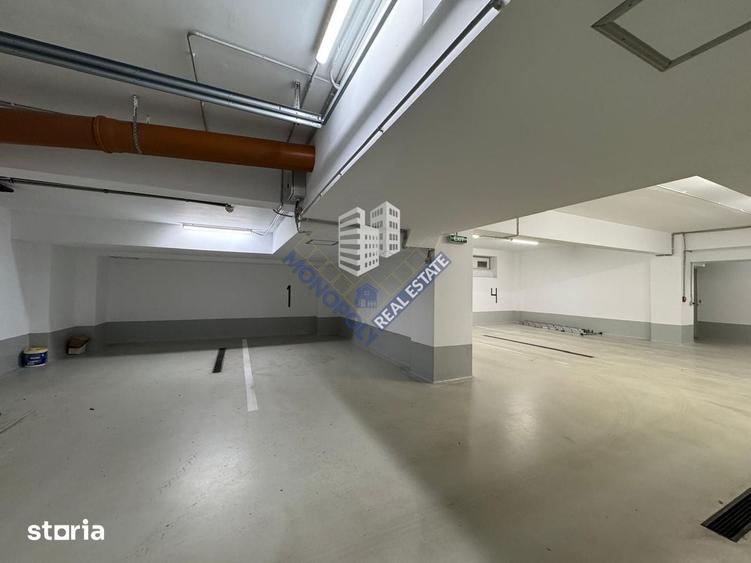 Spațiu comercial, de 1,700 mp, în Central