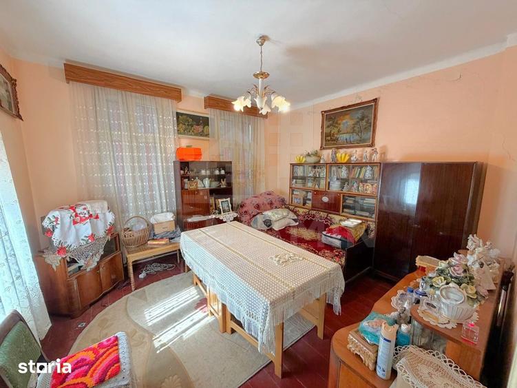 Casă cu 4 camere cu Teren 273 Mp în Central